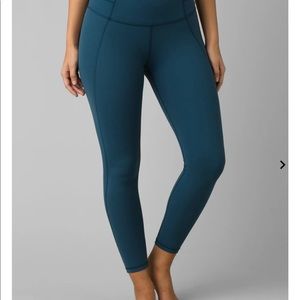 prAna Momento 7/8 legging in Atlantic color, M